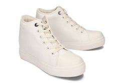BIG STAR EE274128 biały, trampki, sneakersy damskie. Białe trampki BIG STAR, bez wzorów, retro, bez zapięcia. Za 149.90 zł.