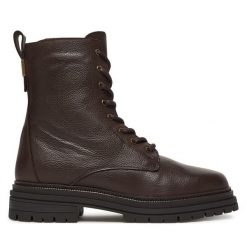 Trapery Tommy Hilfiger. Brązowe traperki Tommy Hilfiger, bez wzorów, bez obcasa, bez zapięcia. Za 679.99 zł.