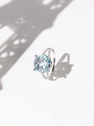 DIAMOND & CO Złoty pierścionek "Marovao" z diamentami i topazami rozmiar: 56. Szare pierścionki Diamond & Co, z diamentem, złote. Za 1,870.99 zł.