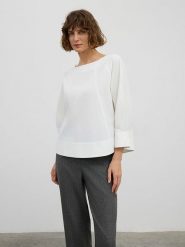 BGN Bluzka w kolorze białym rozmiar: 34. Białe bluzki BGN, bez wzorów, bez kołnierzyka, bez ramiączek. Za 84.21 zł.