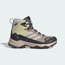 Buty trekkingowe do kostki Terrex Skychaser AX5 GORE-TEX® CLIMAWARM+. Białe trekkingi adidas, bez wzorów, z gore-texu, bez zapięcia, trekkingowe, climawarm (adidas). Za 699.00 zł.