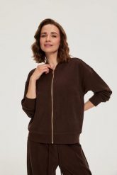 Rozpinana bluza brązowa. Brązowe bluzy MOODO, l, bez wzorów, z elastanu, bez ramiączek, bez kaptura. Za 139.99 zł.