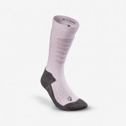 Skarpety narciarskie dla dorosłych Quechua 500. Fioletowe skarpetki WED'ZE, bez wzorów, z elastanu, narciarskie. Za 39.99 zł.