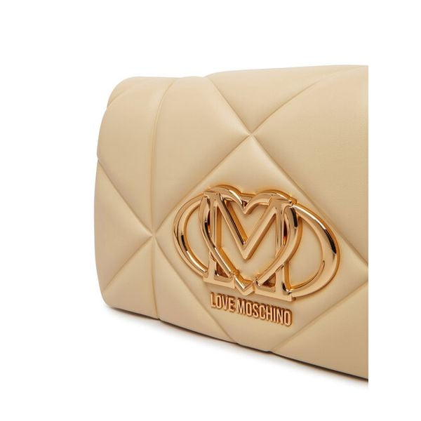 Torebka LOVE MOSCHINO. Brązowe kopertówki Love Moschino, bez wzorów, wizytowe, bez dodatków. Za 674.99 zł.