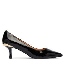 Czółenka LOVE MOSCHINO. Czarne czółenka Love Moschino, bez wzorów, bez obcasa, bez zapięcia. Za 939.99 zł.