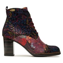 Trzewiki Laura Vita. Czerwone botki LAURA VITA, bez wzorów, bez obcasa, na słupku, bez zapięcia. Za 349.99 zł.