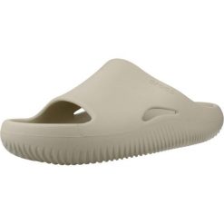 Sandały CROCS MELLOW RECOVERY SLIDE Beżowy. Brązowe sandały Crocs, bez wzorów, z materiału, bez obcasa, bez zapięcia. Za 179.40 zł.