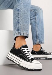 Czarne Trampki na Platformie z Paskami i Niską Cholewką Zienelle. Czarne trampki Renee, bez wzorów, z jeansu, przed kostkę, bez zapięcia. W wyprzedaży za 67.99 zł.