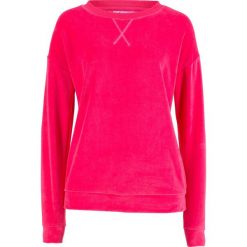 Bluza z dzianiny welurowej nicki bonprix różowy hibiskus. Bluzy marki KALENJI. Za 74.99 zł.