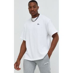 Converse t-shirt bawełniany kolor biały z aplikacją. Białe t-shirty Converse, l, z aplikacjami, z bawełny, bez kołnierzyka, bez ramiączek. W wyprzedaży za 124.99 zł.