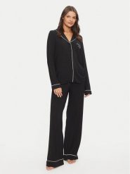 Guess Piżama Carlyn O4BX07 KCIN2 Czarny Regular Fit. Czarne piżamy Guess, xl, z aplikacjami, bez kołnierzyka, bez ramiączek. Za 309.99 zł.