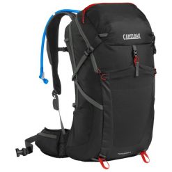 Plecak turystyczny z bukłakiem Camelbak Fourteener 32L. Czarne plecaki Camelbak, bez wzorów, bez dodatków. Za 883.99 zł.