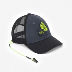 Czapka z daszkiem żeglarska Decathlon 500. Czarne czapki z daszkiem Decathlon, bez wzorów, z elastanu, sportowe. Za 49.99 zł.