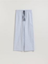 Spodnie od piżamy - jasnoniebieski. Niebieskie piżamy Reserved, l, bez wzorów, z bawełny, bez kołnierzyka, bez ramiączek. Za 79.99 zł.