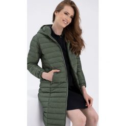 Lekki płaszcz damski khaki J-NEVADA. Brązowe płaszcze Volcano, na jesień, plus size, bez wzorów, z materiału, bez kaptura. Za 389.99 zł.