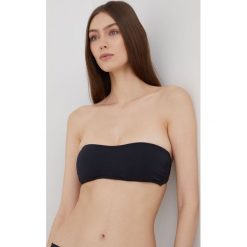 United Colors of Benetton biustonosz kąpielowy kolor czarny lekko usztywniona miseczka. Czarne bikini United Colors Of Benetton, bez wzorów, z dzianiny. Za 179.99 zł.