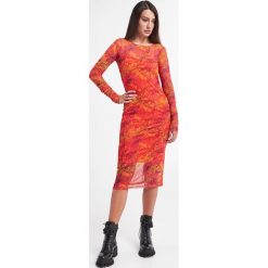 Sukienka PATRIZIA PEPE. Sukienki Patrizia Pepe, m, bez wzorów, z tkaniny, bez kołnierzyka, bez ramiączek, midi. Za 779.00 zł.