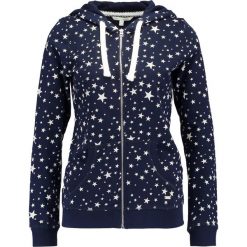 TOM TAILOR DENIM PLATZIERTER DRUCK Bluza rozpinana real navy blue. Niebieskie bluzy bez kaptura marki comma casual identity, z materiału, casualowe. W wyprzedaży za 175.20 zł.