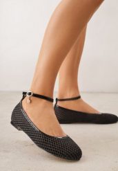 Czarne Balerinki ze Skórzaną Wkładką i Metaliczną Ozdobą Dorialori. Czarne baleriny Renee, z aplikacjami, z jeansu, eleganckie, bez obcasa, bez zapięcia. Za 69.99 zł.