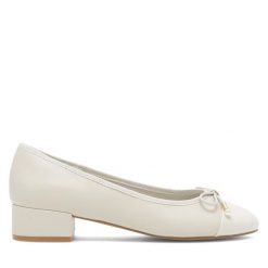 Baleriny Nine West. Brązowe baleriny Nine West, bez wzorów, bez obcasa, bez zapięcia. Za 159.99 zł.