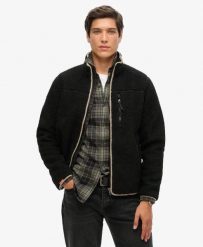 Superdry Outdoor Sherpa Fleece Kurtka — Relaxed Fit. Czarne kurtki Superdry, s, bez wzorów, z materiału, klasyczne, bez kaptura. Za 440.30 zł.