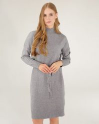 Mini sukienka z paskiem. Sukienki Unisono, s, bez wzorów, z dzianiny, bez kołnierzyka, bez ramiączek, mini, dopasowane. Za 249.00 zł.
