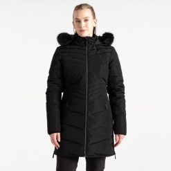 Kurtka narciarska damska Striking IV. Czerwone kurtki narciarskie Dare 2b, na zimę, bez wzorów, bez kaptura, narciarskie. W wyprzedaży za 409.99 zł.