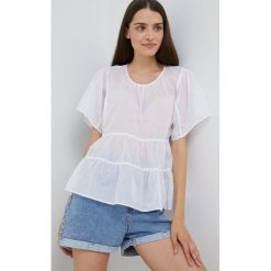 Sisley bluzka bawełniana damska kolor biały gładka. Białe bluzki Sisley, l, bez wzorów, z bawełny, bez kołnierzyka, bez ramiączek. Za 279.99 zł.