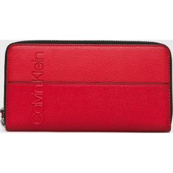 Calvin Klein - Portfel. Czerwone portfele Calvin Klein, z materiału. Za 269.90 zł.