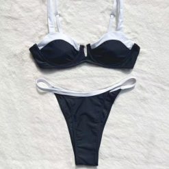 Strój kąpielowy dwuczęściowy z elegancką lamówką Concepta. Czarne bikini Intica, z aplikacjami, eleganckie. Za 159.00 zł.
