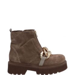 BEŻOWE BOTKI Z ŁAŃCUCHEM 64083C CAM BEIGE. Brązowe botki Venezia, bez wzorów, ze skóry, bez obcasa, bez zapięcia. Za 279.00 zł.