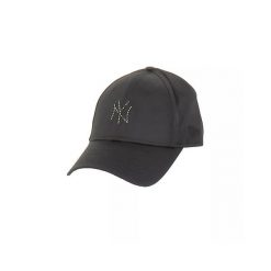 Czapka baseballowa 9Forty damska New York Yankees Rhinestone. Brązowe czapki z daszkiem New Era, bez wzorów, casualowe. Za 196.50 zł.