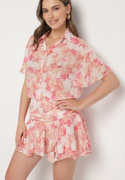 Różowa Sukienka Ozdobiona Falbankami Nitasela. Czerwone sukienki Born2be, na co dzień, m, z aplikacjami, eleganckie, bez kołnierzyka, bez ramiączek, mini. Za 139.99 zł.