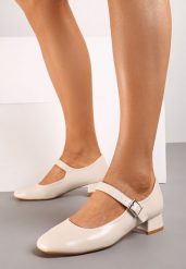 Beżowe Eleganckie Czółenka na Niskim Słupku z Paseczkiem i Klamerką Torsina. Brązowe czółenka Born2be, bez wzorów, z materiału, eleganckie, z okrągłym noskiem, bez obcasa, na płaskiej podeszwie, bez zapięcia. W wyprzedaży za 93.49 zł.