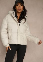 Biała Kurtka Puffer z Pikowaniem Kapturem i Kieszonką przy Rękawie Galeida. Białe kurtki Renee, l, bez wzorów, z jeansu. Za 179.99 zł.