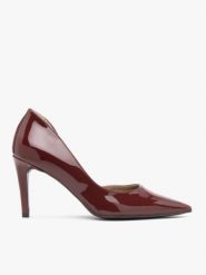 Bordowe lakierowane czółenka na szpilce. Czerwone czółenka Ryłko, bez wzorów, z gumy, eleganckie, bez obcasa, na szpilce, bez zapięcia. Za 379.99 zł.