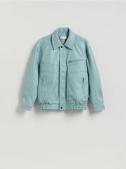 Kurtka z imitacji skóry - jasnoniebieski. Niebieskie kurtki Reserved, l, bez wzorów, ze skóry, bez kaptura. Za 259.99 zł.