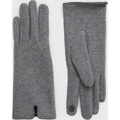 Only rękawiczki damskie kolor szary. Szare rękawiczki ONLY, bez wzorów, z dzianiny. W wyprzedaży za 41.99 zł.