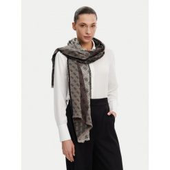 Chusta Guess. Czarne chusty Guess, z aplikacjami. Za 259.99 zł.