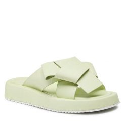 Klapki Keddo. Zielone klapki Keddo, bez wzorów, bez obcasa, bez zapięcia. Za 219.99 zł.