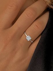 OR Carats Złoty pierścionek z diamentem rozmiar: 48. Szare pierścionki OR Carats, z diamentem, złote. Za 695.99 zł.