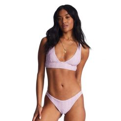 Dół od stroju kąpielowego Billabong Covered In Love Tanlines Tanga. Fioletowe bikini Billabong, bez wzorów, sportowe. Za 99.99 zł.