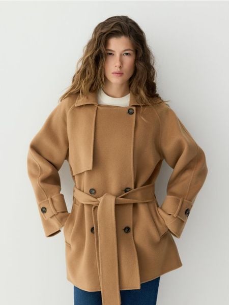 Wełniany płaszcz handmade - brązowy. Brązowe płaszcze Reserved, l, bez wzorów, z tkaniny, bez kaptura. Za 559.99 zł.