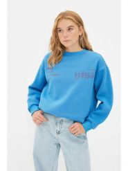 Trendyol Bluza w kolorze błękitnym rozmiar: S. Niebieskie bluzy Trendyol, s, bez wzorów, bez ramiączek, bez kaptura. Za 60.99 zł.