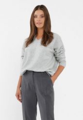 Luźny sweter S-SIMONA. Szare swetry Volcano, m, bez wzorów, z materiału, bez ramiączek. Za 149.99 zł.