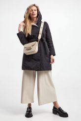 Płaszcz dwustronny Eguale WEEKEND MAX MARA. Brązowe płaszcze Weekend Max Mara, bez wzorów, z puchu, z kapturem. W wyprzedaży za 1,840.30 zł.