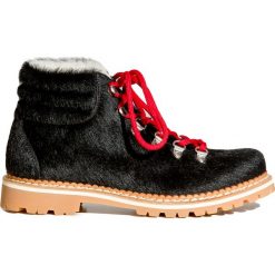 Buty MONTELLIANA MARGHERITA CAVALLINO. Czarne buty trekkingowe Montelliana, bez wzorów, ze skóry, bez zapięcia, primaloft. W wyprzedaży za 1,232.00 zł.