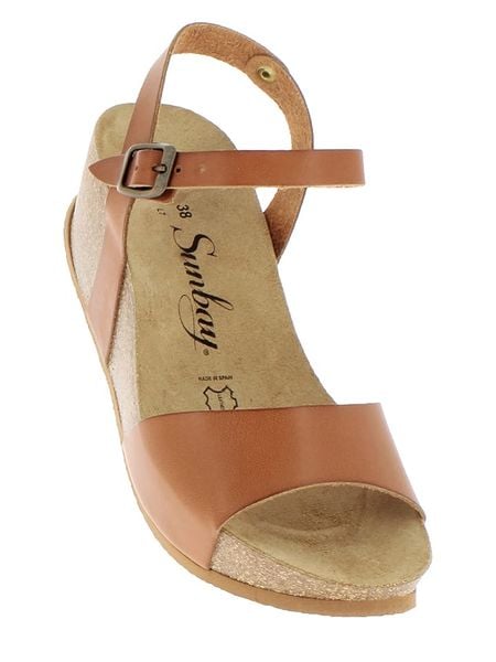 Sunbay Sandały "Yucca" w kolorze jasnobrązowym na koturnie rozmiar: 39. Brązowe sandały Sunbay, bez wzorów, z otwartym noskiem, bez obcasa, na koturnie, bez zapięcia. Za 185.32 zł.