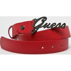 Guess Jeans - Pasek Gabi. Czerwone paski Guess Jeans, z aplikacjami, z jeansu. Za 189.90 zł.