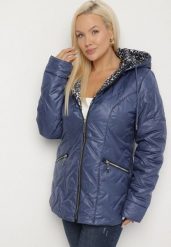 Niebieska Pikowana Kurtka z Kapturem i Podszewką w Panterkę Felandre. Niebieskie kurtki Born2be, plus size, bez wzorów, z jeansu, klasyczne, z kapturem. Za 149.99 zł.
